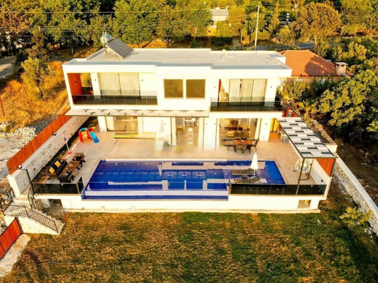 Villa Lycian-Kalkan 3 Bedroom-2 Jakuzzies-Sauna-Turkish Hamam-Huge Private Pool And Lovely Garden カシュ エクステリア 写真
