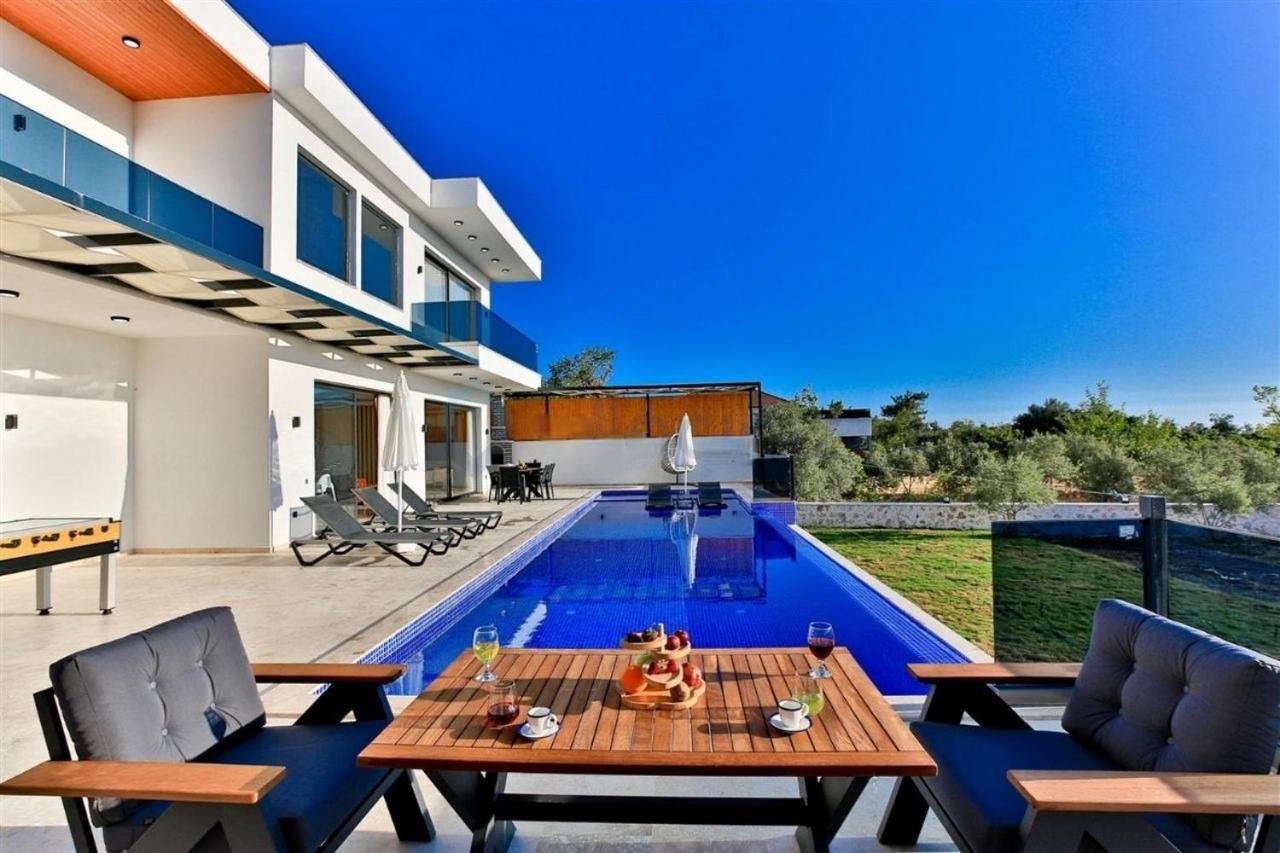 Villa Lycian-Kalkan 3 Bedroom-2 Jakuzzies-Sauna-Turkish Hamam-Huge Private Pool And Lovely Garden カシュ エクステリア 写真